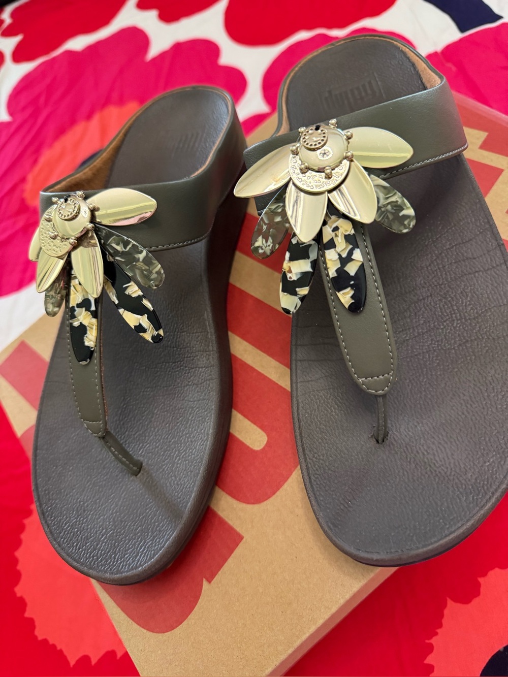 Fitflop Olive Green Embellished Thong Sandals with Tortoiseshell Accents